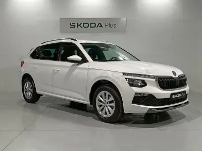 Usado Skoda Kamiq Selection 115 CV (84 kW) 2025 Blanco SUV