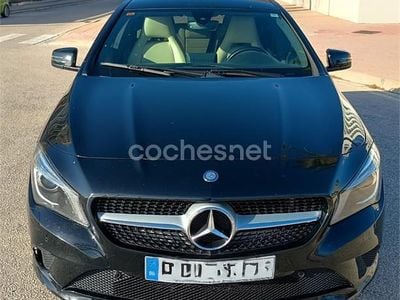 Usado Mercedes CLA220 Shooting Brake 177 CV (130 kW) 2015 Negro Familiar