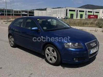 Usado Audi A3 Ambiente 140 CV (102 kW) 2006 Azul Utilitario