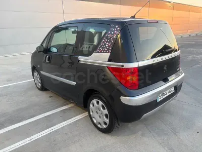 Usado Peugeot 1007 Sport 75 CV (55 kW) 2008 Negro Monovolumen