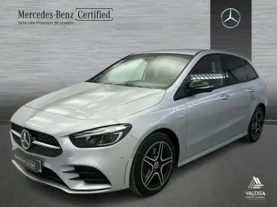 Usado Mercedes B250e AMG line 218 CV (160 kW) 2025 Plata hightech Monovolumen