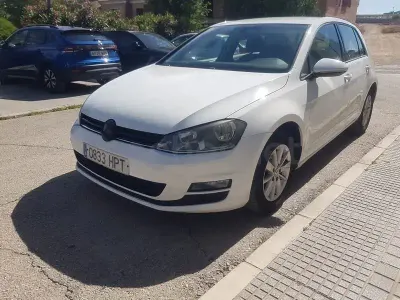 Usado VW Golf VII Edition 105 HP (77 kW) 2013 Branco Sedan