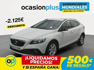 Usado Volvo V40 CC 120 CV (88 kW) 2018 Blanco Familiar