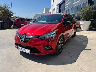 Käytetty Renault Clio V Techno 90 HP (66 kW) 2023 Punainen Sedan