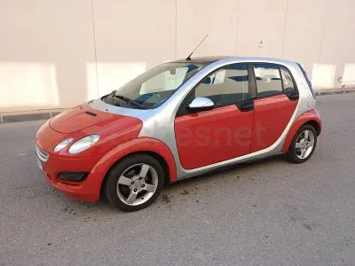 Usado Smart ForFour Pulse 75 CV (55 kW) 2005 Rojo Utilitario