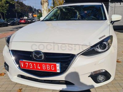 Usado Mazda 3 Luxury 150 CV (110 kW) 2016 Blanco Berlina