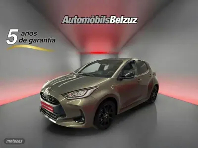 Usado Toyota Yaris Style 116 CV (85 kW) 2023 Bronce Utilitario