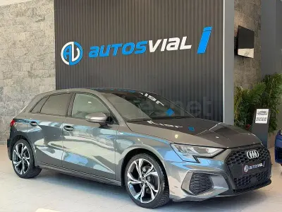 Usado Audi A3 S-Line 150 CV (110 kW) 2021 Gris / plata Berlina