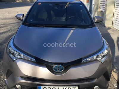 Usado Toyota C-HR Advance 122 CV (89 kW) 2018 Gris / plata SUV