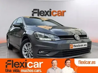 Usado VW Golf VII Advance 115 CV (84 kW) 2019 Gris