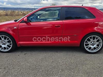 Usado Audi A3 Ambition 140 CV (102 kW) 2006 Rojo Berlina