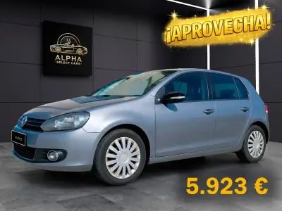 Usado VW Golf VII Advance 105 HP (77 kW) 2012 Cinzento Sedan