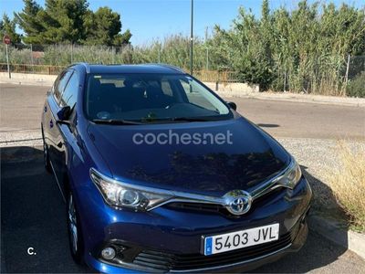 Toyota Auris Hybrid