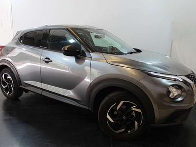 Usado Nissan Juke Acenta 114 CV (83 kW) 2023 Plateado SUV