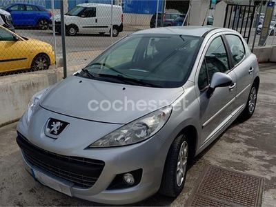 Usado Peugeot 207 Active 75 CV (55 kW) 2011 Gris / plata Berlina