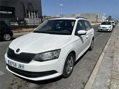 Usado Skoda Fabia 90 CV (66 kW) 2016 Blanco Familiar