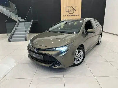 Usado Toyota Corolla Active 122 CV (89 kW) 2023 Beige Familiar