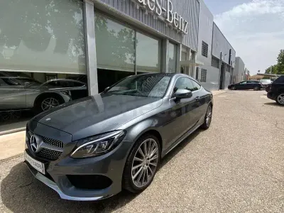 Usado Mercedes C250 204 CV (150 kW) 2017 Gris / plata Coupe