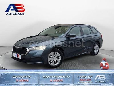 Gris / plata Usado 2021 Skoda Octavia Ambition Familiar | 17.250 € (Precio justo)