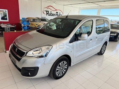 Usado Peugeot Partner Tepee Active 100 CV (73 kW) 2016 Gris / plata Monovolumen
