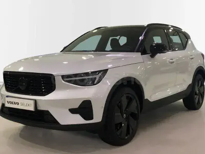 Nuevo Volvo XC40 Ultra 163 CV (119 kW) 2026 Blanco SUV