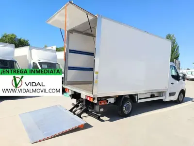 Usado Renault Master R.S. 145 CV (106 kW) 2023 Blanco Monovolumen