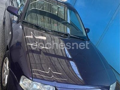 Usado Audi A3 Attraction 130 CV (95 kW) 2002 Violeta / lila Utilitario