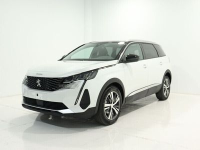 Usado Peugeot 5008 Allure 136 CV (100 kW) 2024 Blanco Monovolumen
