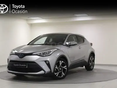 Usado Toyota C-HR Advance 122 CV (89 kW) 2022 Gris / plata SUV