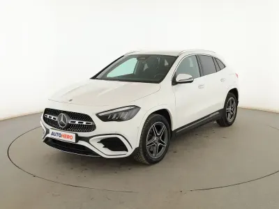 Usado Mercedes GLA250 AMG line 218 CV (160 kW) 2023 Blanco SUV