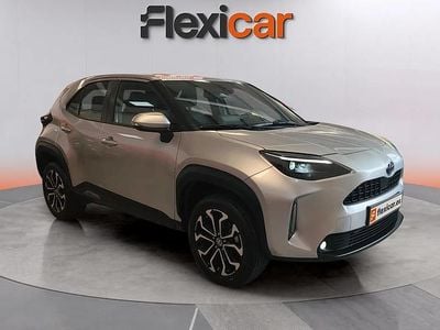 Usado Toyota Yaris Hybrid Active 116 CV (85 kW) 2024 Gris