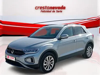 Usado VW T-Roc Life 110 CV (80 kW) 2023 Gris SUV