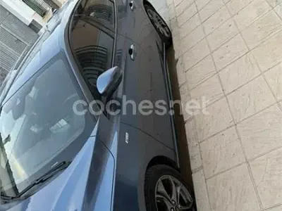 Usado Ford Focus ST-Line 120 CV (88 kW) 2019 Azul Berlina