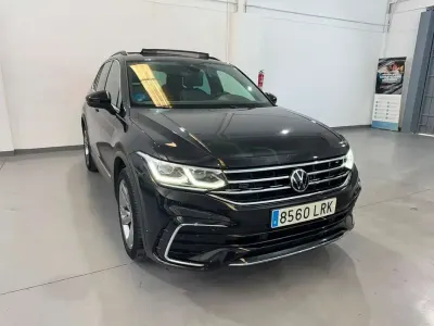 Usado VW Tiguan R-line 245 CV (180 kW) 2021 Negro SUV