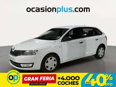 Usado Skoda Rapid Active 90 CV (66 kW) 2015 Blanco Utilitario