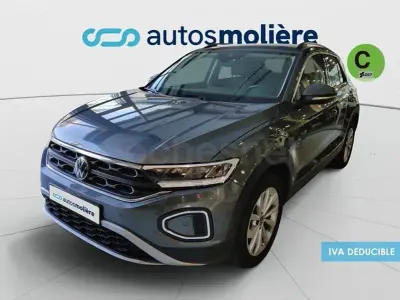 Usado VW T-Roc Life 110 CV (80 kW) 2023 Gris / plata SUV