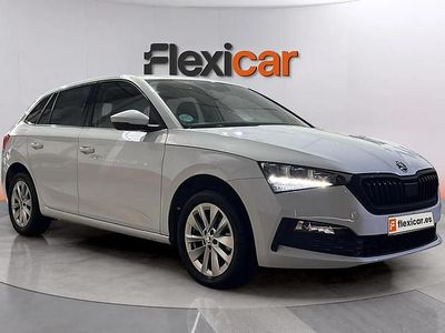 Usado Skoda Scala Ambition 110 CV (80 kW) 2023 Blanco Utilitario