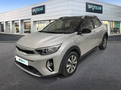 Usado Kia Stonic 84 CV (61 kW) 2023 Gris SUV