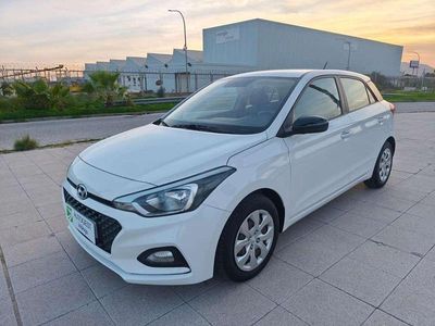 Usado Hyundai i20 84 CV (61 kW) 2020 Blanco Utilitario