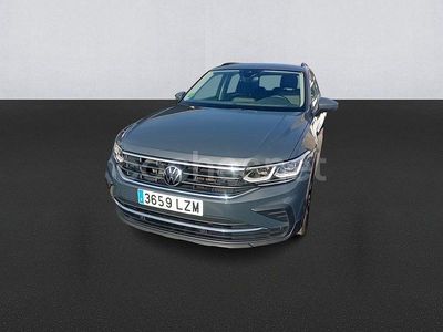 Gris / plata Usado 2022 VW Tiguan Life SUV | 21.990 € (Super precio)