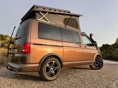 Usado VW Multivan Highline 180 CV (132 kW) 2010 Marrón Monovolumen