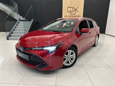 Usado Toyota Corolla Active 122 CV (89 kW) 2020 Rojo Familiar