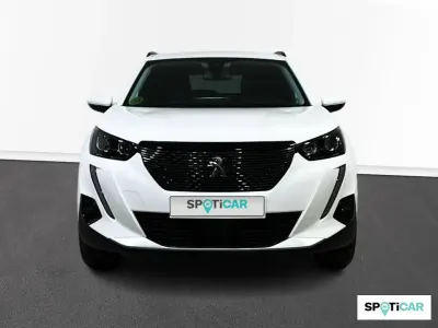 Usado Peugeot 2008 Allure 100 CV (73 kW) 2021 Blanco SUV