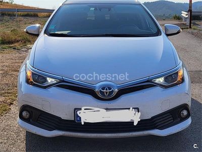 Toyota Auris Hybrid