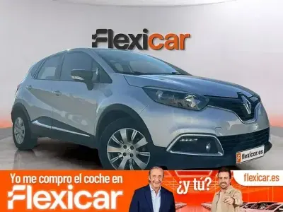 Usado Renault Captur Intens 90 CV (66 kW) 2016 Gris SUV