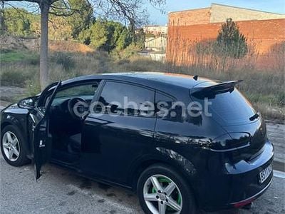 Negro Usado 2010 Seat Leon Reference Berlina | 6500 € (Precio justo)