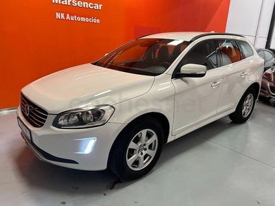 Blanco Usado 2017 Volvo XC60 Kinetic SUV | 15.550 €