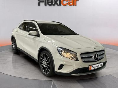 Käytetty Mercedes GLA180 109 HP (80 kW) 2016 Valkoinen Katumaasturi