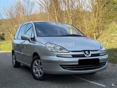 Usado Peugeot 807 Style 136 CV (100 kW) 2014 Gris / plata Monovolumen