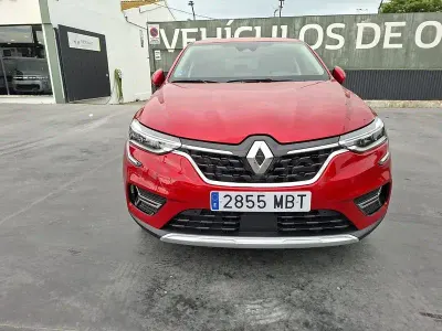 Usado Renault Arkana Zen 145 CV (106 kW) 2022 Rojo SUV
